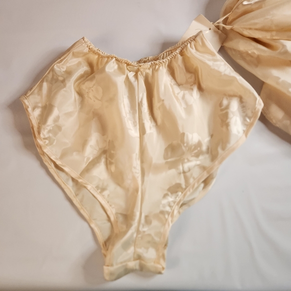 Vintage Designs By Faris Robe with Panties Size Small Kimono-Style Tie Missing - Picture 6 of 13